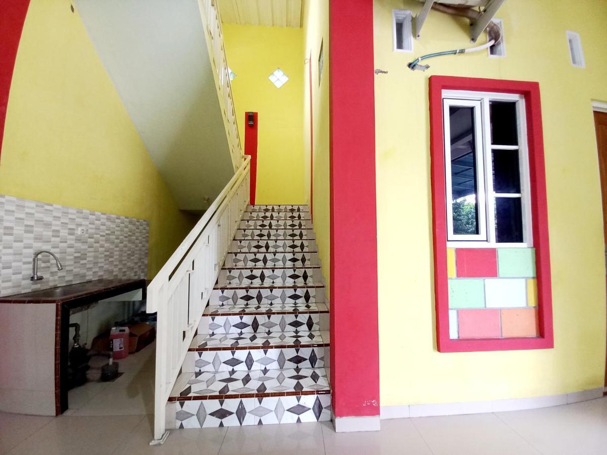 Harmony House Syariah Near Alun Alun Pati Mitra Reddoorz Hotel Eksteriør billede