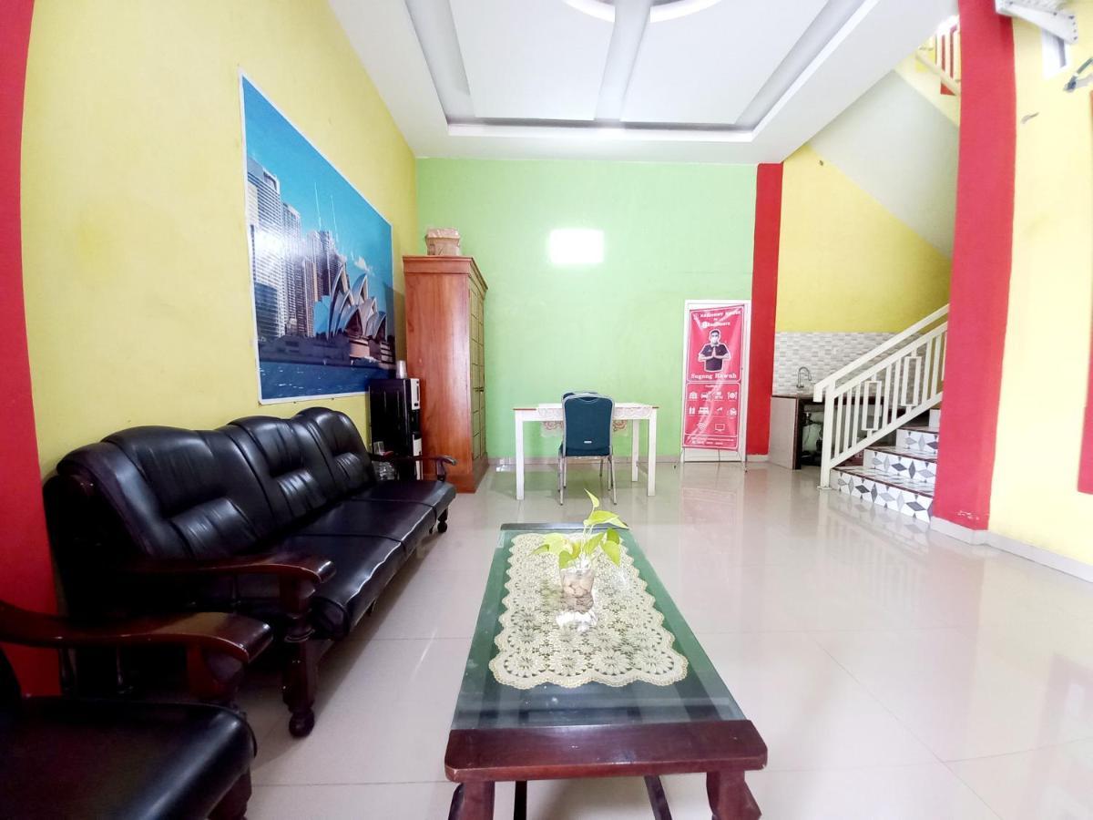 Harmony House Syariah Near Alun Alun Pati Mitra Reddoorz Hotel Eksteriør billede